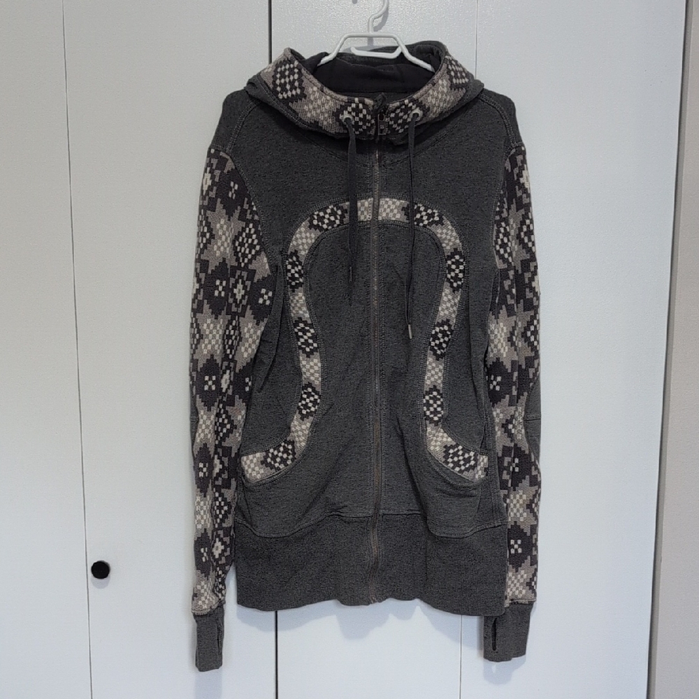 Lululemon Athletica Gray Patterned Hoodie
